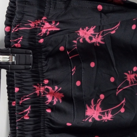 BIWISY QUICK DRY SWIM TRUNKS BLACK PINK PALM TREES TWO POCKETS  SIZE XL NWT - Picture 6 of 9